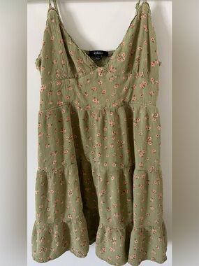 Ambiance Women’s Large Olive Green Floral Tiered Dress